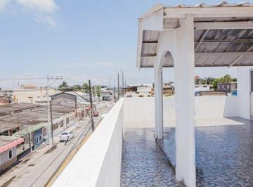 Casa · 426m² · 11 Habitaciones · 2 Estacionamientos · Venta de Casa con Oportunidad de Inversion, Norte de Guayaquil