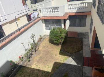 Casa de 7 habitaciones, Quito · Casa en El Batán con 348 m² y 7 Recámaras en Venta