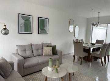 Casa de 3 habitaciones, Quito · Casas Vip en El Sector La Salle Conocoto