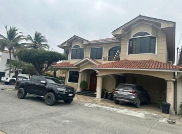 Casa de 4 habitaciones, Guayaquil · Alquiler Casa en Samborondón – Las Riberas