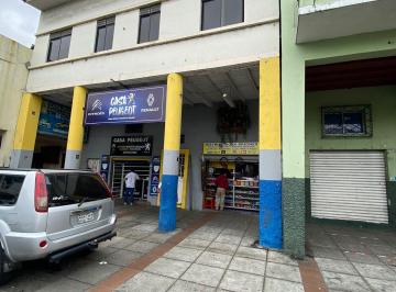 Local comercial de 6 habitaciones, Guayaquil · Venta de Casa Rentera con Locales Comerciales en Ayacucho y Los Rios /centro (Jp)
