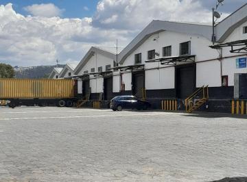 Bodega-Galpón de 2 habitaciones, Quito · Renta Bodega 1200 Mtr. en Complejo, 100 m Oficinas, Anden. Llano Grande $6.000