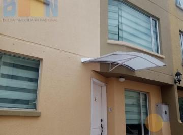 Casa · 155m² · 3 Habitaciones · 2 Estacionamientos · Venta Casa 197 m Sector Santa Lucía 3 Dorm. $