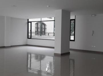 Oficina comercial · 130m² · 1 Estacionamiento · Ct Arriendo Renta Alquiler Oficina o Local Comercial en Edificio Moderno por Colegio Benalcazar