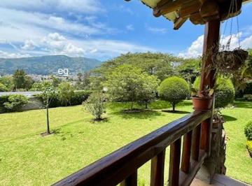 Terreno / Lote , Quito · 2.500 m² con Vista: Cos 35/70 Lote Minimo 1.000 m² Terreno