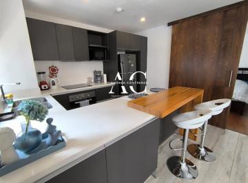 Suite de 1 habitación, Quito · Suit Amoblada (Incluye Internet/gas y Agua)