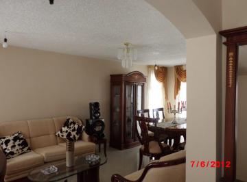 Casa de 3 habitaciones, Quito · Casa Amoblada 3 Dorm. con Baño Privado – Patio Grande en Tumbaco