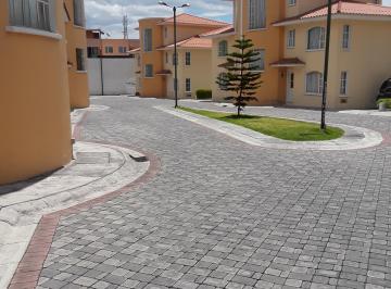 Casa de 3 habitaciones, Quito · Casa Amoblada 3 Dorm. con Baño Privado – Patio Grande en Tumbaco