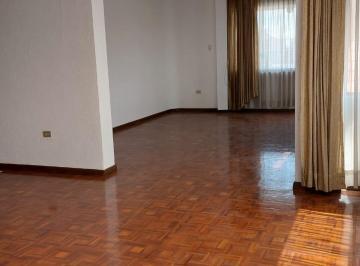 Departamento de 3 habitaciones, Quito · Oportunidad Departamento 3 Dorm.