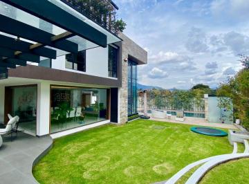 Casa de 5 habitaciones, Quito · C/ Hilacril, Casa de 944 m² en Venta, de Oportunidad