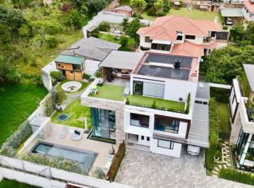 Casa de 5 habitaciones, Quito · C/ Sector Hilacril, Casa de 944 m² en Venta