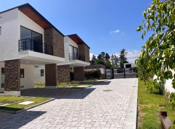 Casa de 4 habitaciones, Quito · Casa No Adosada de 174 m² con 4 Habitaciones en Venta en Los Chillos (Espe)