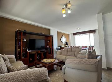 Casa de 3 habitaciones, Quito · Venta Casa Sector Carcelen Excepcional Vista, Comodidad y Seguridad