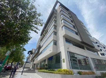 Local comercial , Quito · Local Comercial Esquinero, Planta Baja, 460 m², 17 Parqueos, Veintimilla y Plaza.