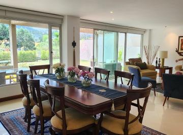 Casa de 7 habitaciones, Quito · Propiedad Familiar de Venta en Miravalle Cumbaya con 3 Casas