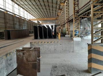 Bodega-Galpón · 10806m² · 25 Habitaciones · 30 Estacionamientos · Nave Industrial Vía Perimetral