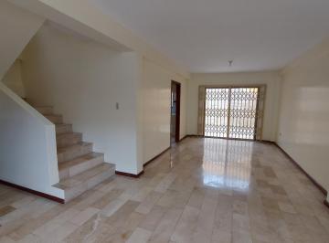 Casa · 110m² · 3 Habitaciones · 2 Estacionamientos · Se Vende Villa en Urbanización San Felipe