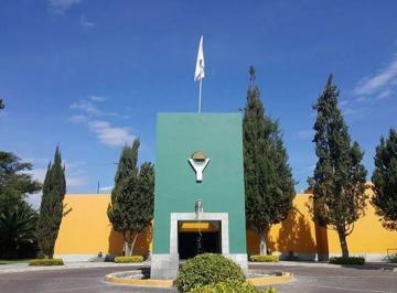 Terreno / Lote , Quito · Arrayanes Unico Lote Plano Colinda con Campo de Golf