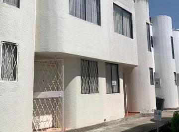 Casa · 89m² · 3 Habitaciones · 1 Estacionamiento · Vendo Casa Sector Llano Grande
