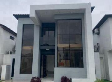 Casa de 3 habitaciones, Guayaquil · Isla Celeste de Estreno Km 9 de Samborondon
