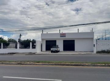 Local comercial de 2 habitaciones, Quito · Rento Local Comercial y Oficinas Av Interoceánica Entrada Puembo