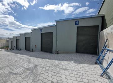 Bodega-Galpón · 40m² · Bodegas Para Almacenamiento o Pequeña Producción Áreas Desde 40 m² en Pifo
