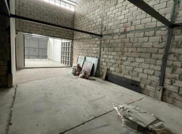 Bodega-Galpón · 140m² · Bodega en Alquiler en Mapasingue Este