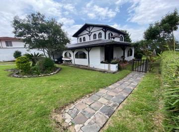 Casa de 3 habitaciones, Quito · Privacidad, Naturaleza, Amplitud; Es Tu Casa en San Juan de Cumbayá