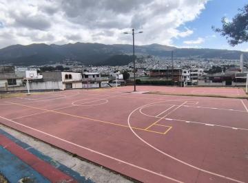 Casa de 3 habitaciones, Quito · De Oportunidad Vendo Terreno con Casa Norte de Quito Urb. Rumiñahui
