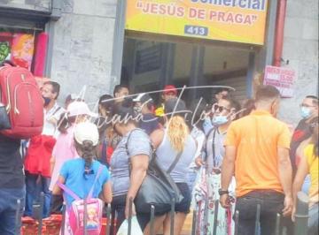 Bodega-Galpón , Guayaquil · Bodegas Bahia Guayaquil Medio de Piso Centro Comercial Jesús de Praga