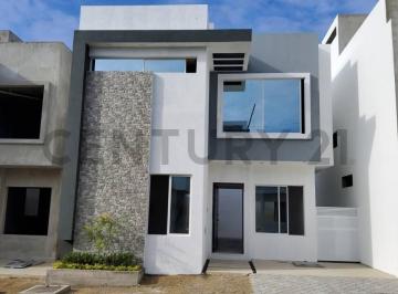 Casa · 216m² · 4 Habitaciones · Se Vende Casa en Sur de Manta