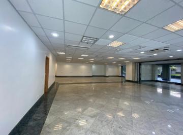 Local comercial · 118m² · 3 Estacionamientos · Alquiler Local Centro Norte Av Amazonas