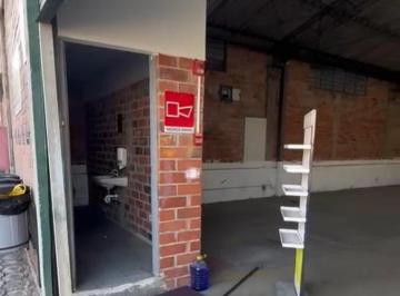 Bodega-Galpón · 280m² · 2 Estacionamientos · Rento Bodega, Sector El Condado