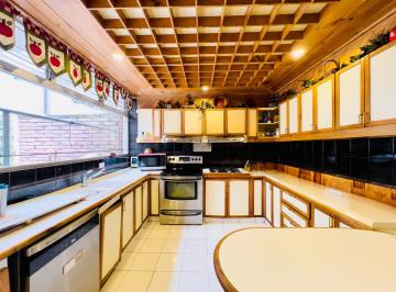 Casa de 4 habitaciones, Quito · Casa Patrimonial en Venta – González Suárezelegancia, Amplitud y Potencial en Uno de Los Sectores