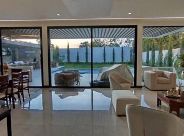 Casa de 3 habitaciones, Quito · Se Vende Casa de Lujo Tumbaco Viña del Chiche