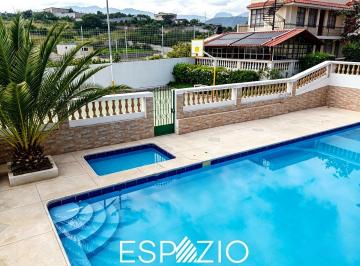 Casa de 6 habitaciones, Quito · Quinta en Venta Sector Guayllabamba