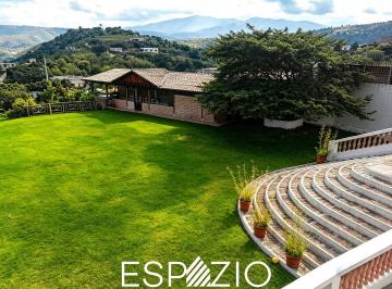 Casa de 6 habitaciones, Quito · Quinta en Venta Sector Guayllabamba