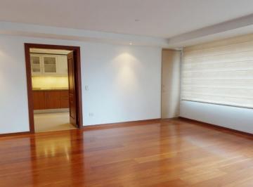 Departamento de 3 habitaciones, Quito · Coruña Arriendo Departamento con Linea Blanca de 3 Dorm.