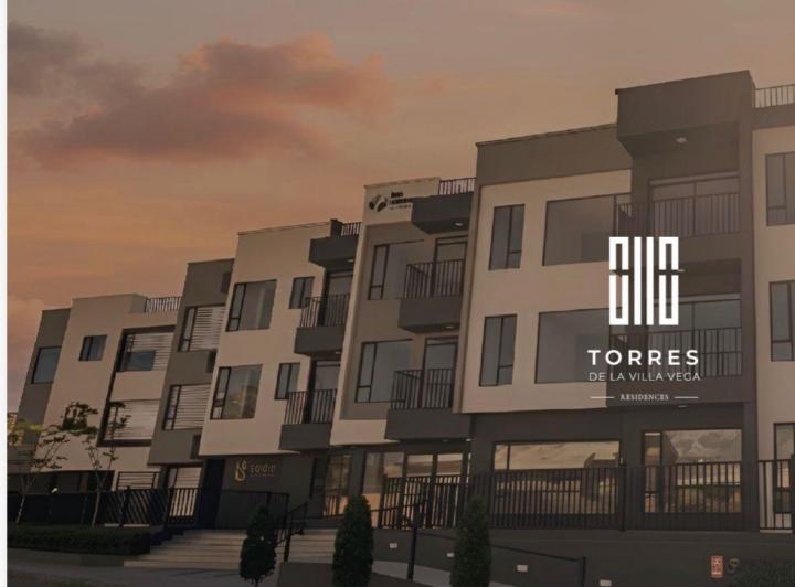 Proyecto vertical , Quito · Confort y Exclusividad - Suites y Departamentos - Tumbaco