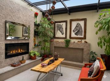 Casa de 5 habitaciones, Cuenca · Vendo Casa Grande a 5 Minutos del Wayra Plaza en $169.000