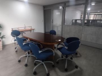 Oficina comercial de 5 habitaciones, Quito · Se Vende Oficina Parcialmente Amoblada - Sector Carolina