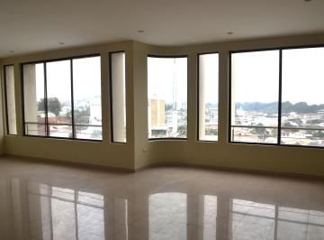 Departamento de 3 habitaciones, Guayaquil · Alquiler Amplio Departamento Remodelado Lomas de Urdesa Cond. Cerrado 3 Dorm. con Baño