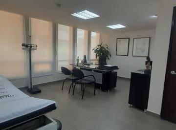 Consultorio de 2 habitaciones, Quito · Vendo Consultorio Médico  - Sector Nova Clínica y Clínica Pichincha