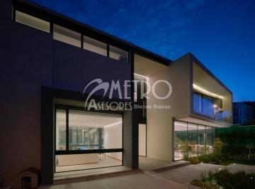 Casa de 4 habitaciones, Quito · Casa en Venta 823 m² Dentro de La Urbanización El Condado