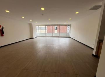 Oficina comercial de 1 habitación, Quito · Oficina en Venta Sector La Carolina en El Edificio Metropolitan