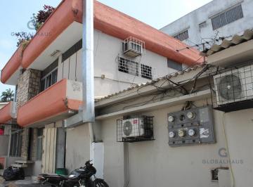 casa que cuenta con suite más oficina · Venta de Edificio Comercial con 3 Locales en Victor Emilio Estrada, Urdesa A. m.
