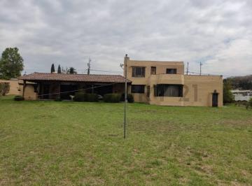 Casa · 504m² · 5 Habitaciones · 5 Estacionamientos · De Venta Casa Tumbaco Sector El Arenal