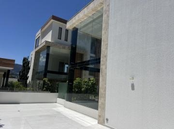 Casa · 206m² · 3 Habitaciones · 3 Estacionamientos · Tumbaco Sector Club El Nacional