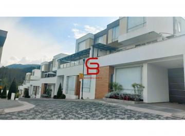 Casa · 144m² · 3 Habitaciones · 2 Estacionamientos · Vendo Casa 3 Dorm. en Conj. a 7 Minutos Udla Park - Nayon