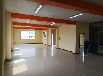 Local comercial · 130m² · 3 Habitaciones · Amplio Local en Renta en Izamba. Ambato